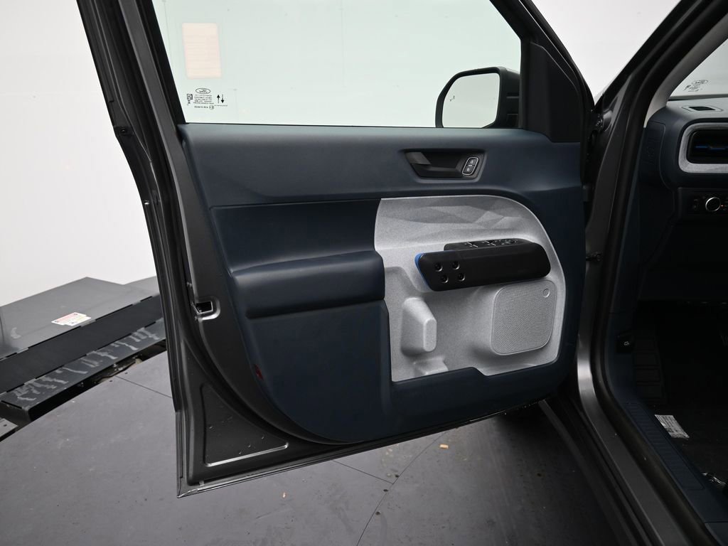 New 2026 Ford Maverick XLT image 9