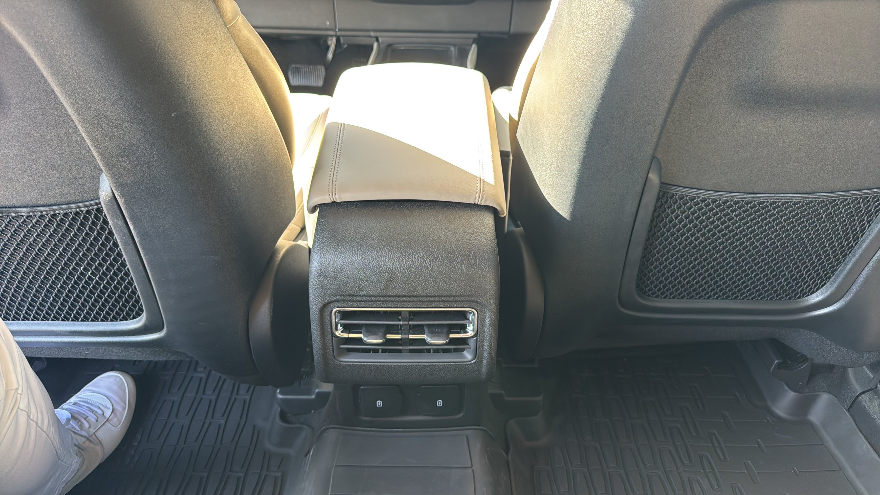 Used 2025 Lincoln Corsair Reserve FWD image 23