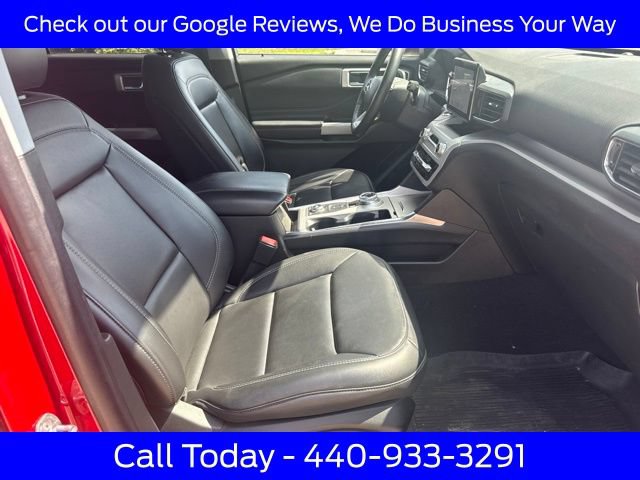 Used 2024 Ford Explorer XLT w/ Equipment Group 202A AWD/4WD image 15