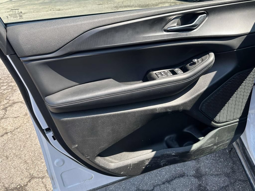 Certified 2024 Jeep Grand Cherokee Altitude AWD/4WD image 16