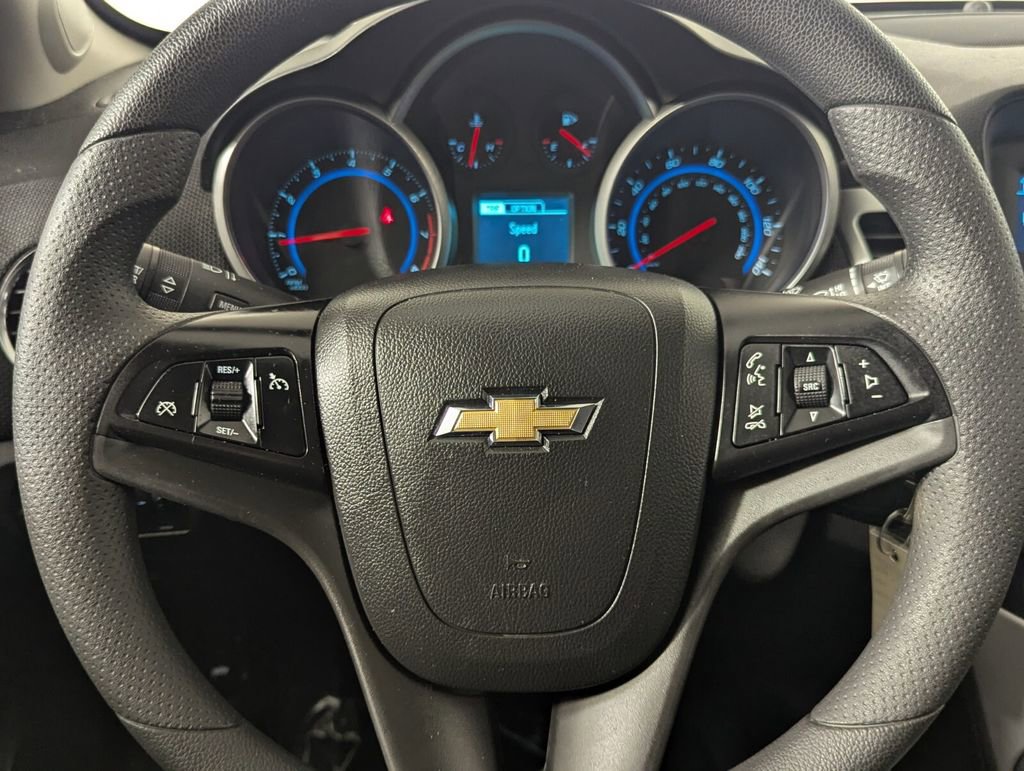 Used 2016 Chevrolet Cruze LT FWD image 16