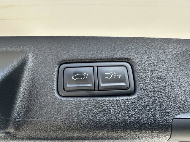 Used 2024 Kia Telluride EX w/ EX Captain's Chair Package image 24