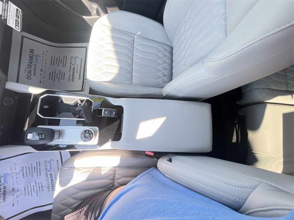 New 2025 Mitsubishi Outlander AWD image 21