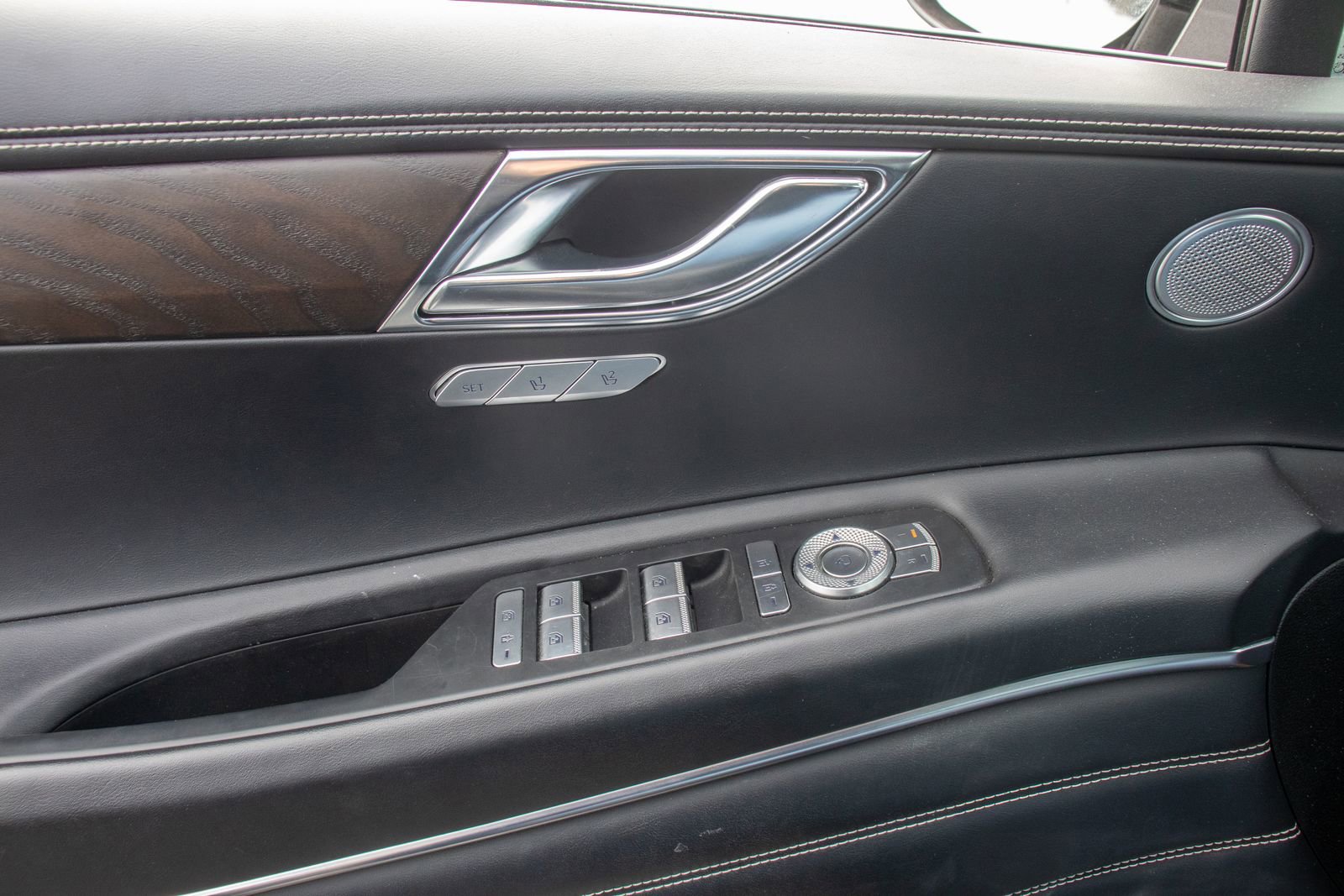 Used 2024 Genesis GV80 2.5T image 19