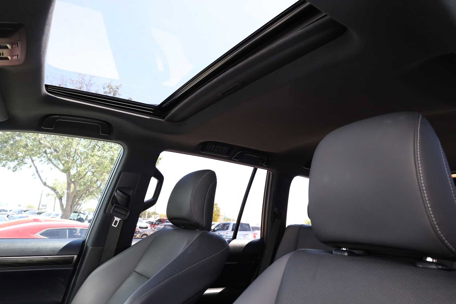 Used 2022 Lexus GX 460 w/ Black Line Special Edition AWD/4WD image 5