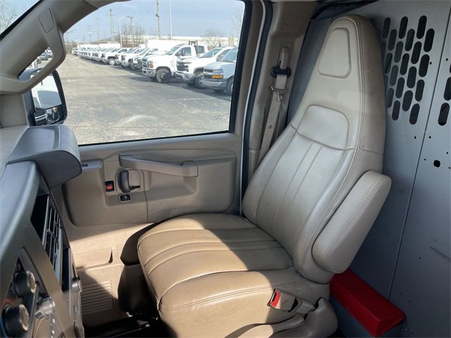 Used 2021 Chevrolet Express 3500 w/ Driver Convenience Package image 14
