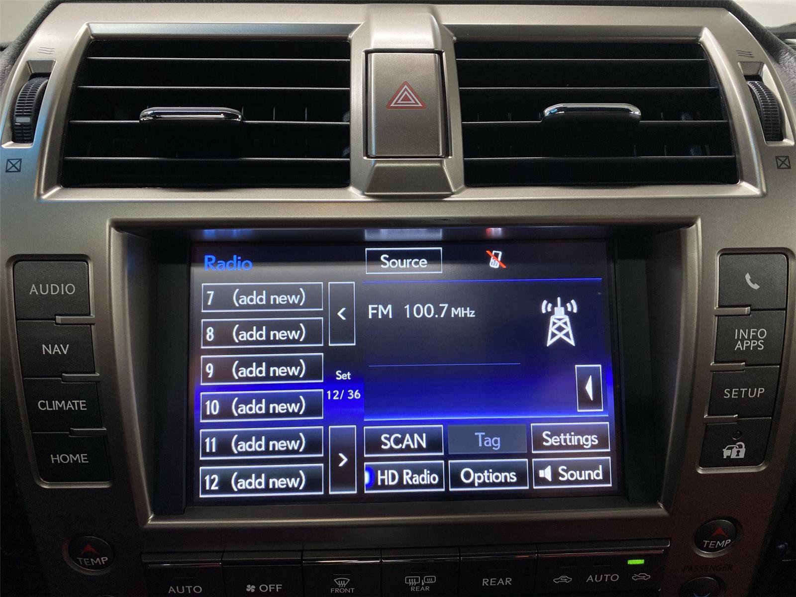 Used 2021 Lexus GX 460 Premium w/ Premium Package AWD/4WD image 16