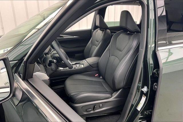 Certified 2026 INFINITI QX60 Luxe w/ Cargo Package AWD/4WD image 8