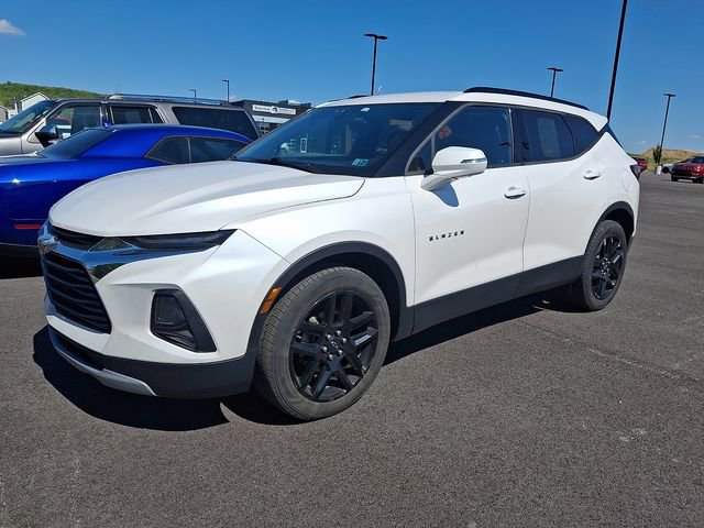 Used 2020 Chevrolet Blazer LT w/ Sound & Technology Package AWD/4WD image 3