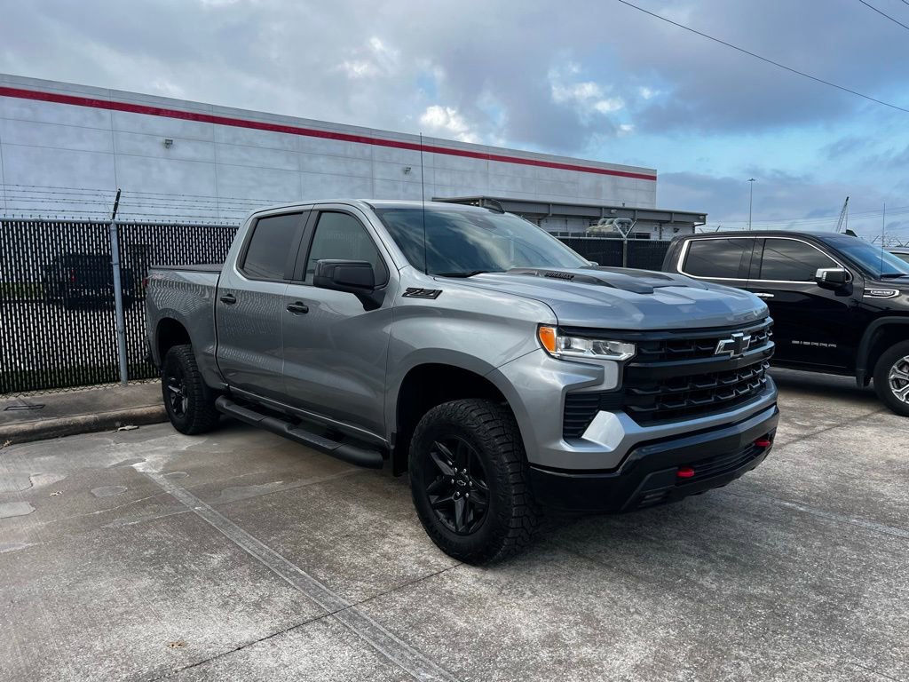 Used 2023 Chevrolet Silverado 1500 LT Trail Boss image 3