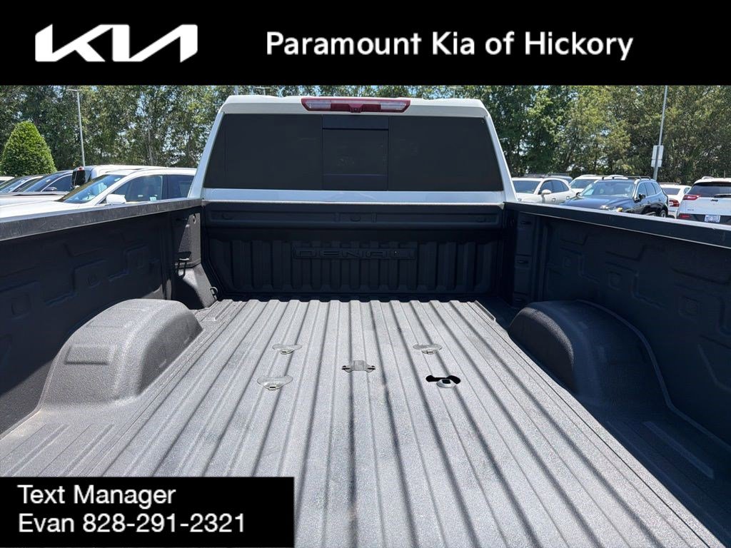 Used 2023 GMC Sierra 3500 Denali AWD/4WD image 10