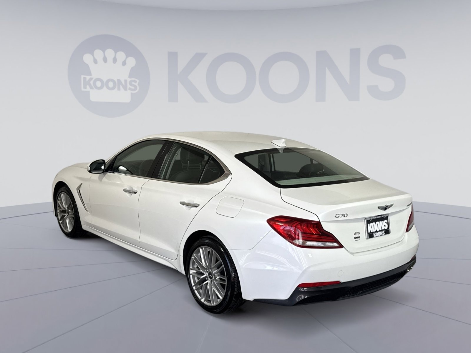 Used 2021 Genesis G70 2.0T image 4