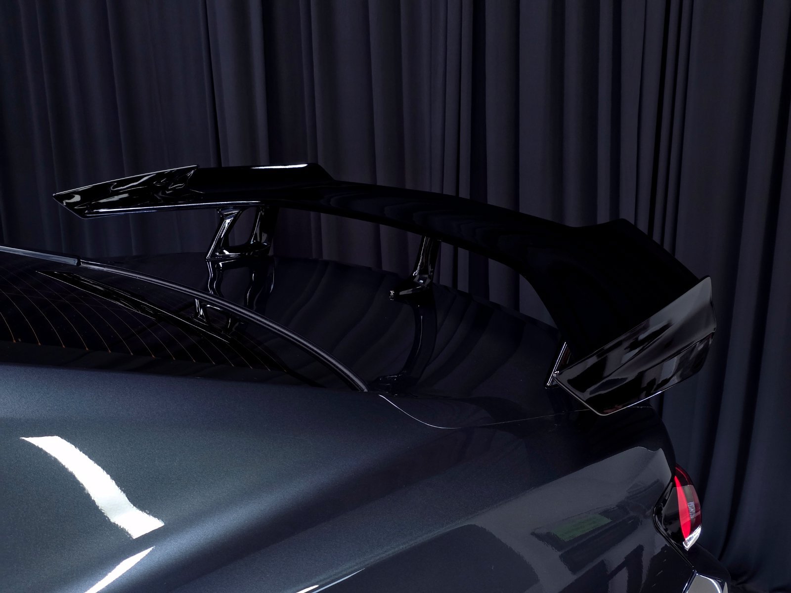 Used 2020 Chevrolet Camaro SS RWD image 5