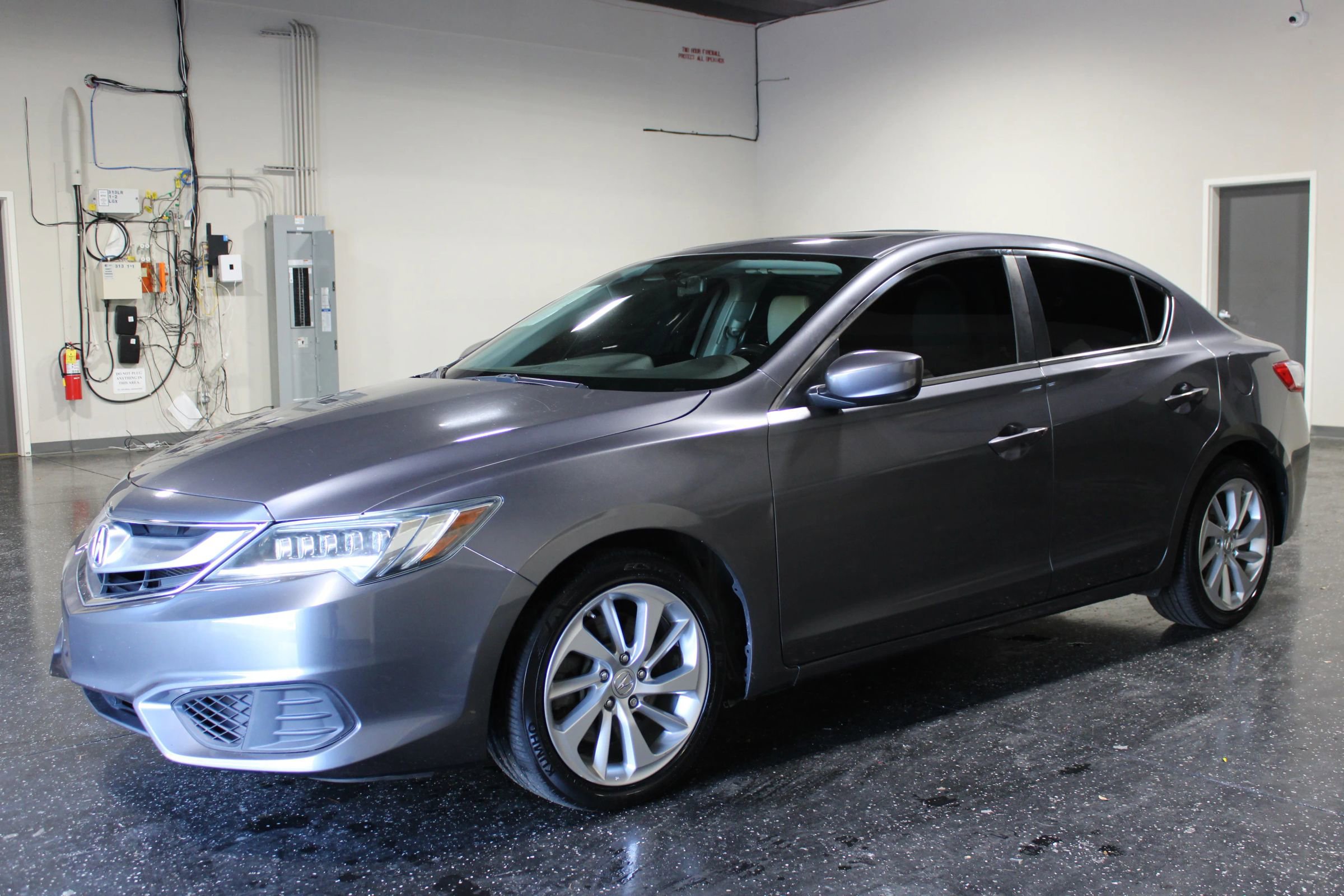 Used 2017 Acura ILX FWD image 6