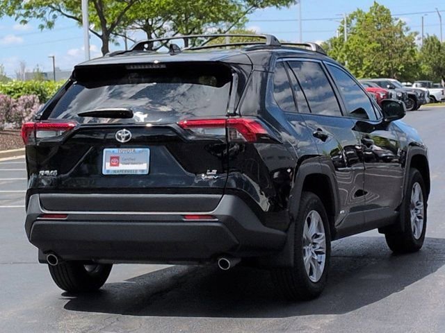 Certified 2025 Toyota RAV4 LE AWD/4WD image 5