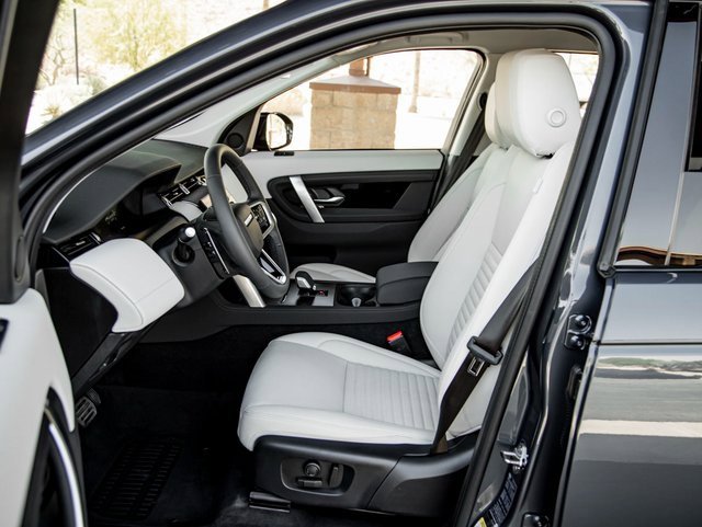 Used 2024 Land Rover Discovery Sport S image 14