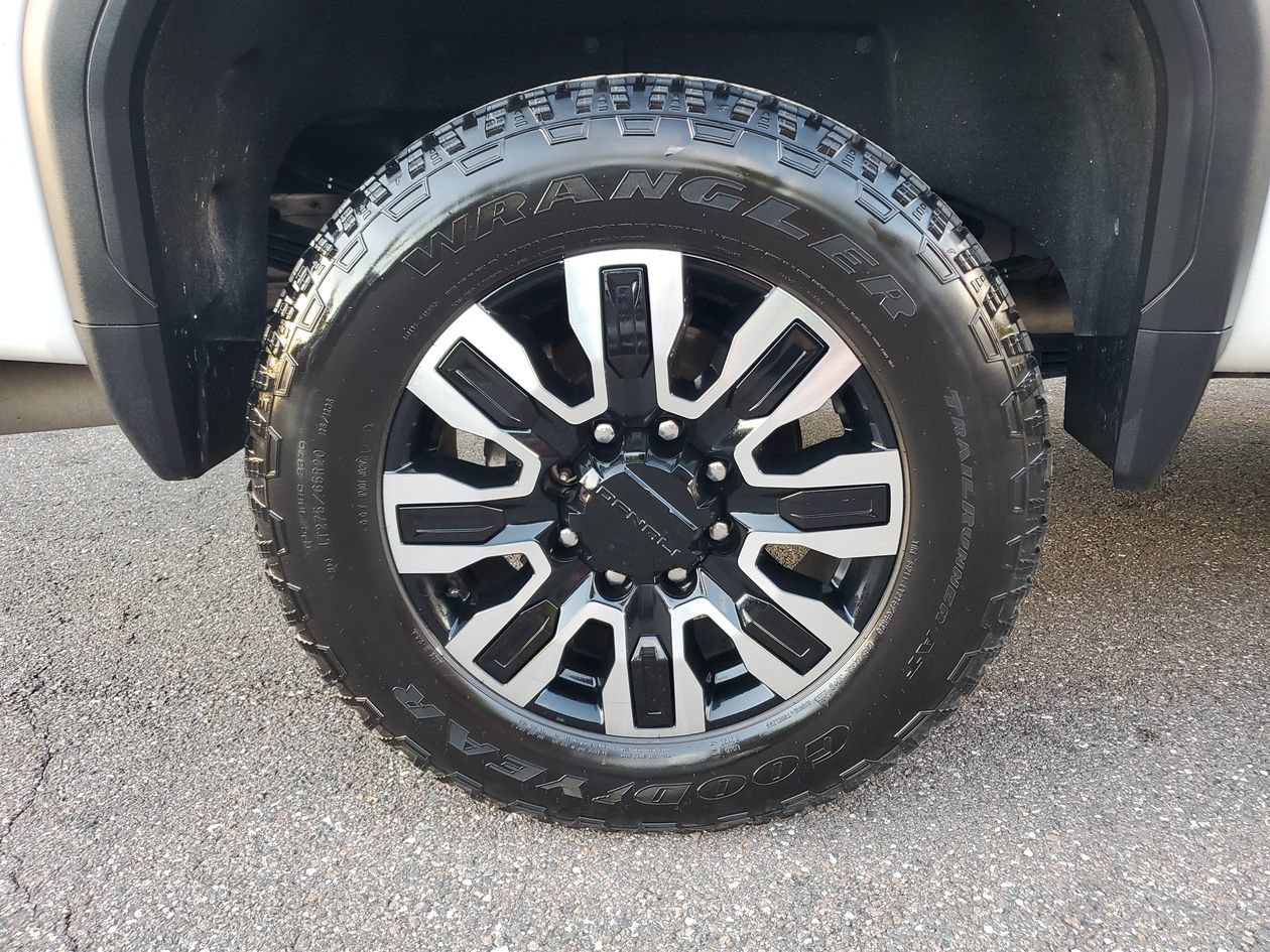 Used 2024 GMC Sierra 2500 Denali Ultimate w/ Max Trailering Package AWD/4WD image 5