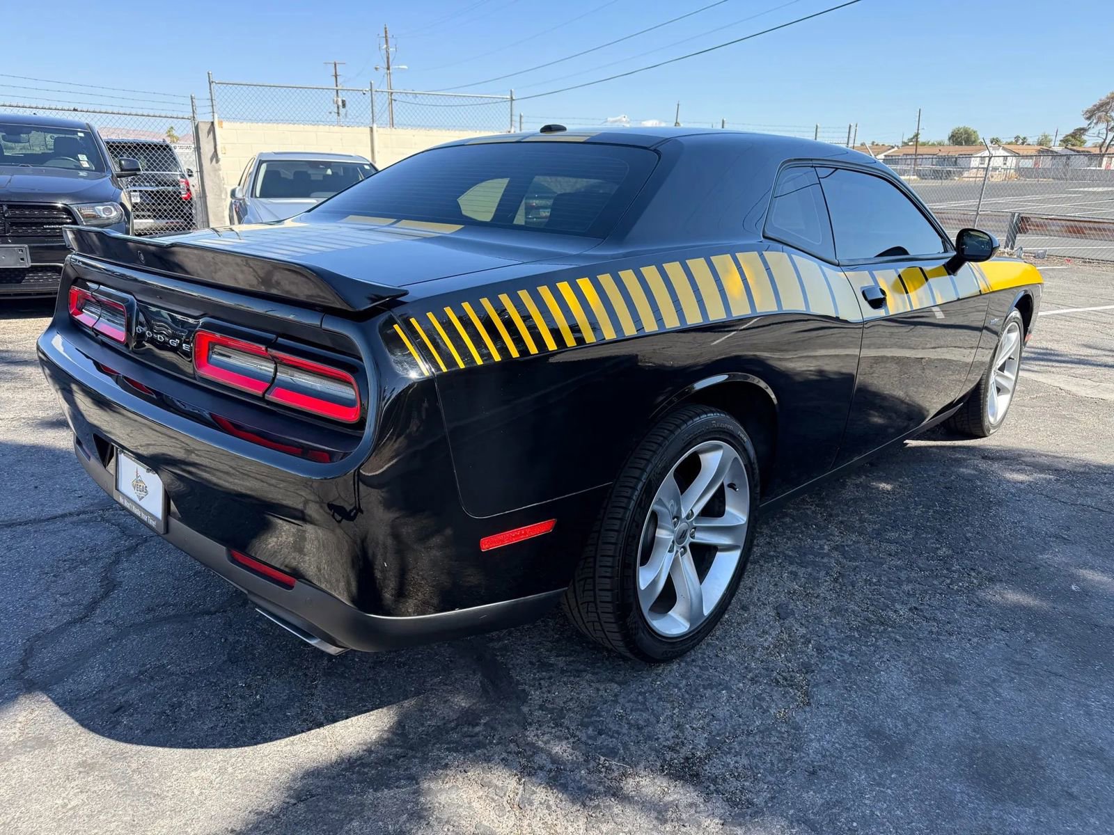 Used 2018 Dodge Challenger R/T w/ Driver Convenience Group image 6