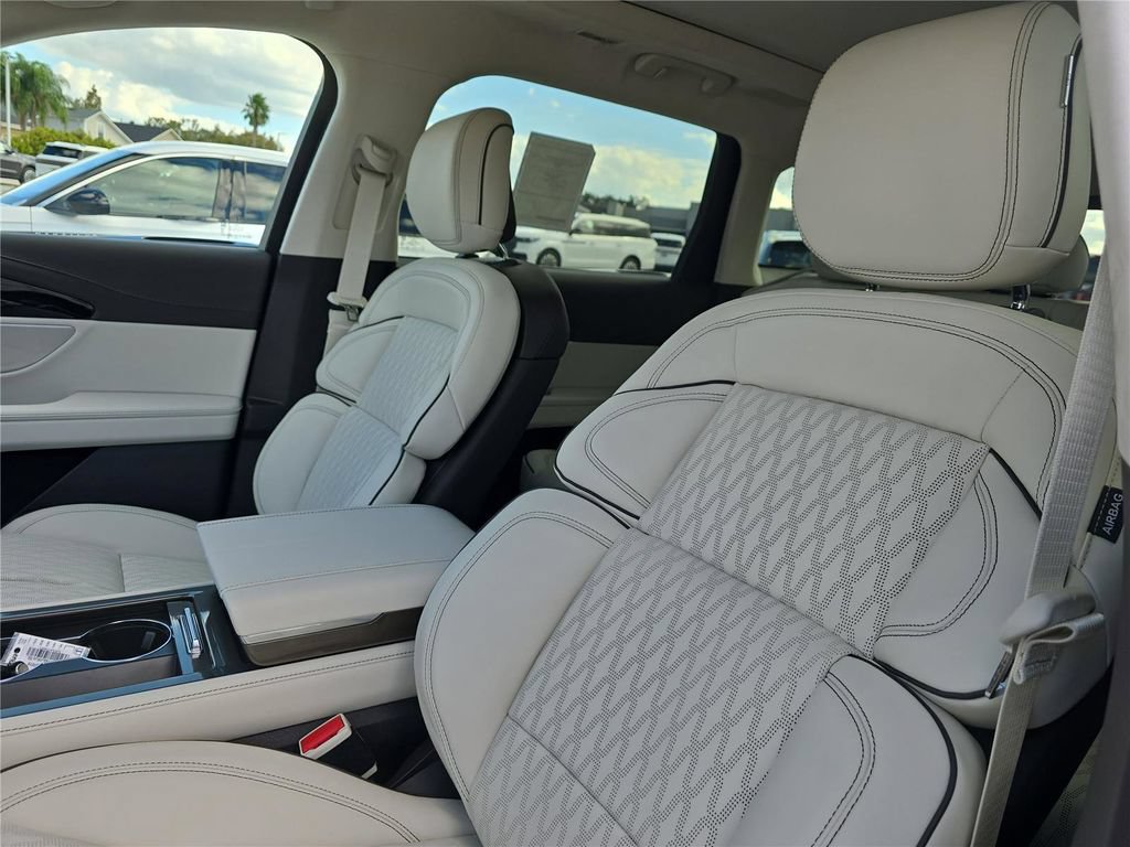 New 2026 Lincoln Nautilus Black Label AWD/4WD image 17
