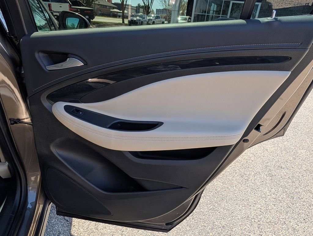 Used 2016 Buick Envision Premium image 20