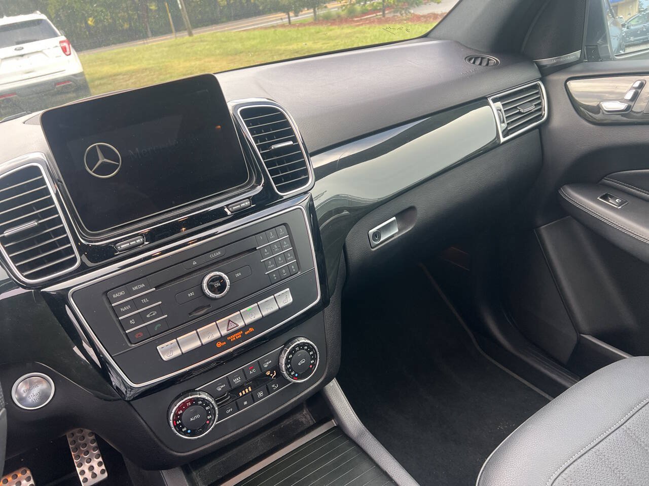 Used 2019 Mercedes-Benz GLE 400 4MATIC image 10