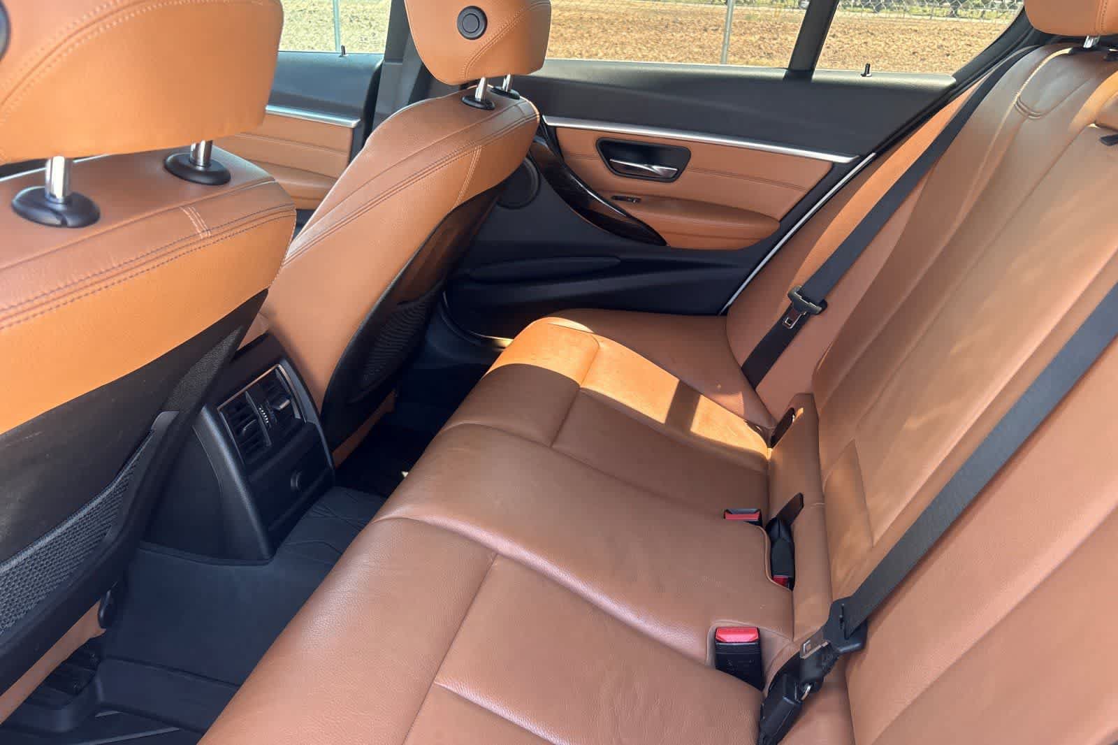 Used 2018 BMW 330i Sedan w/ Convenience Package RWD image 5
