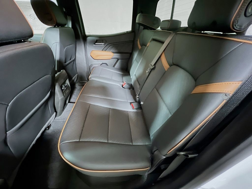 New 2026 GMC Canyon AT4 w/ Technology Plus Package AWD/4WD image 21
