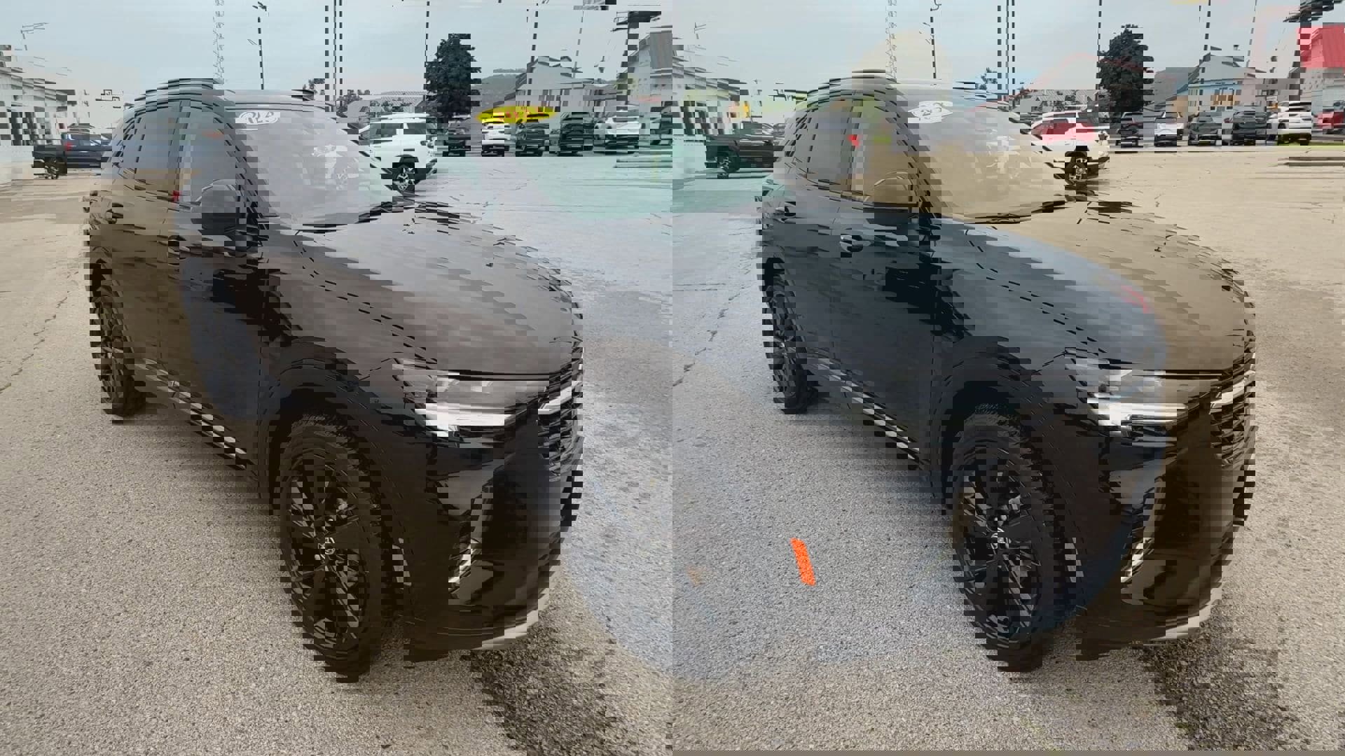 Used 2023 Buick Envision Preferred w/ Sport Touring Package image 2