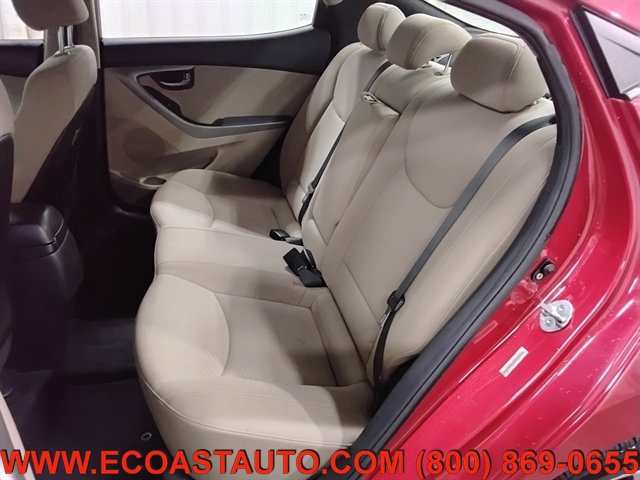 Used 2014 Hyundai Elantra SE w/ Option Group 02 FWD image 13