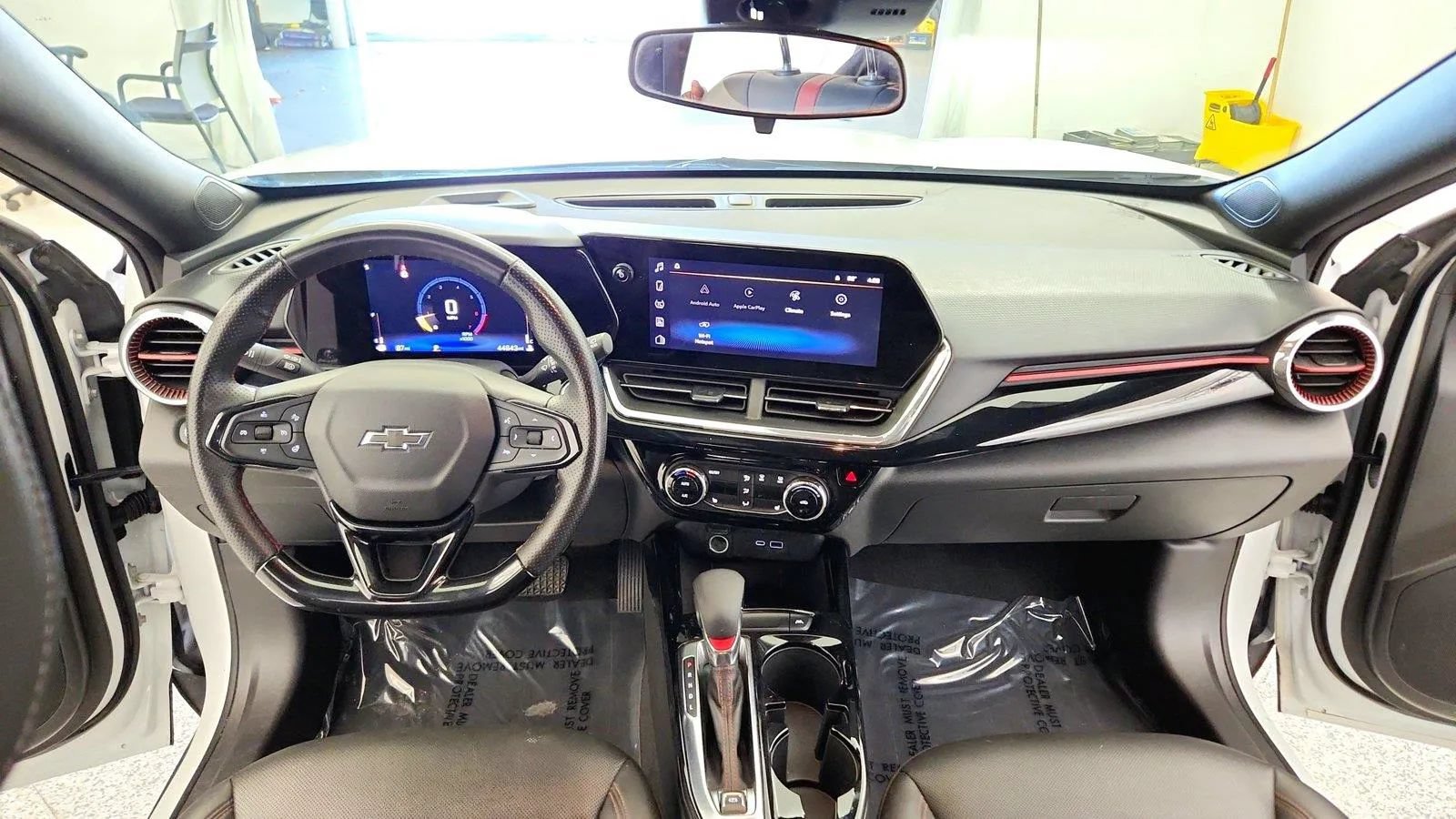 Used 2025 Chevrolet Trax RS w/ Driver Confidence Package FWD image 27