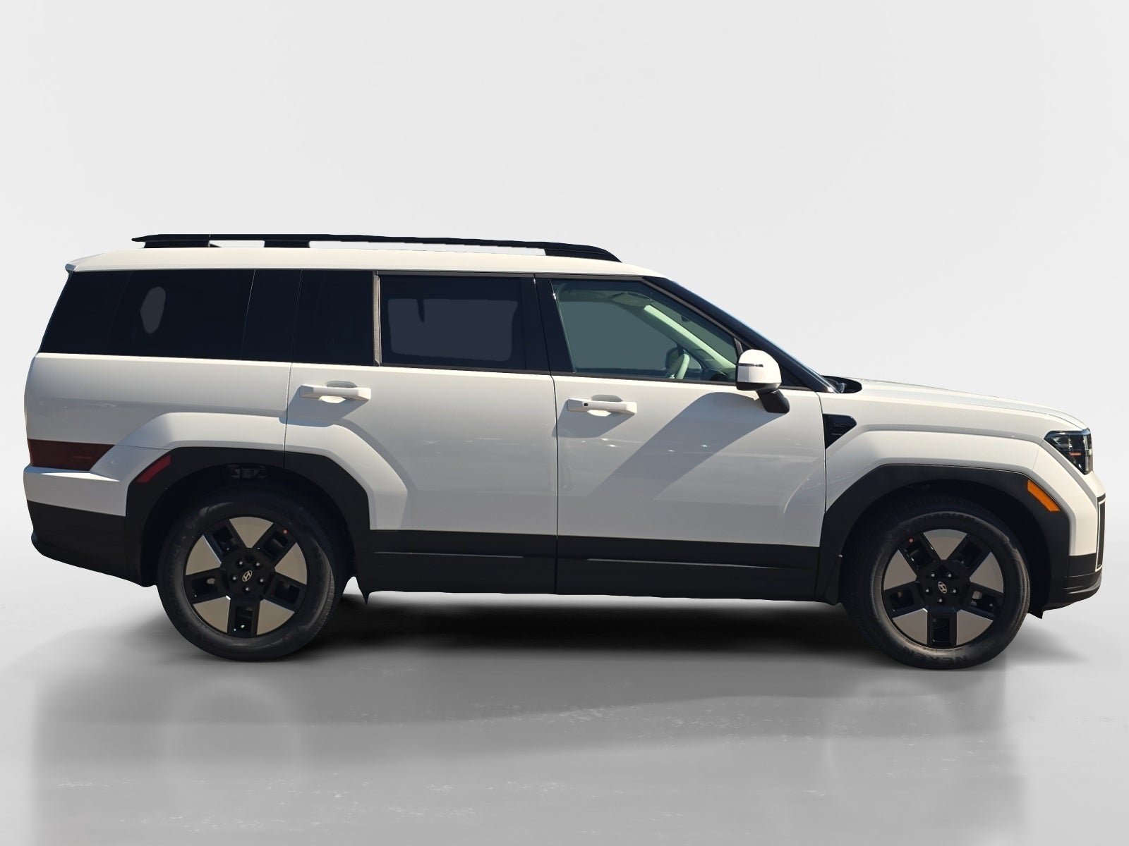 New 2027 Hyundai Santa Fe SEL FWD image 2