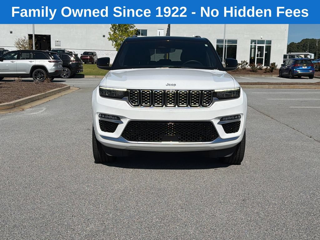 Used 2022 Jeep Grand Cherokee Summit w/ Luxury Tech Group V AWD/4WD image 2