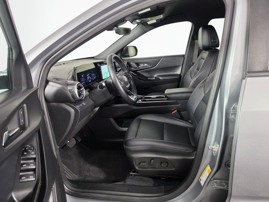 Used 2025 Chevrolet Equinox LT w/ Convenience Package II FWD image 29