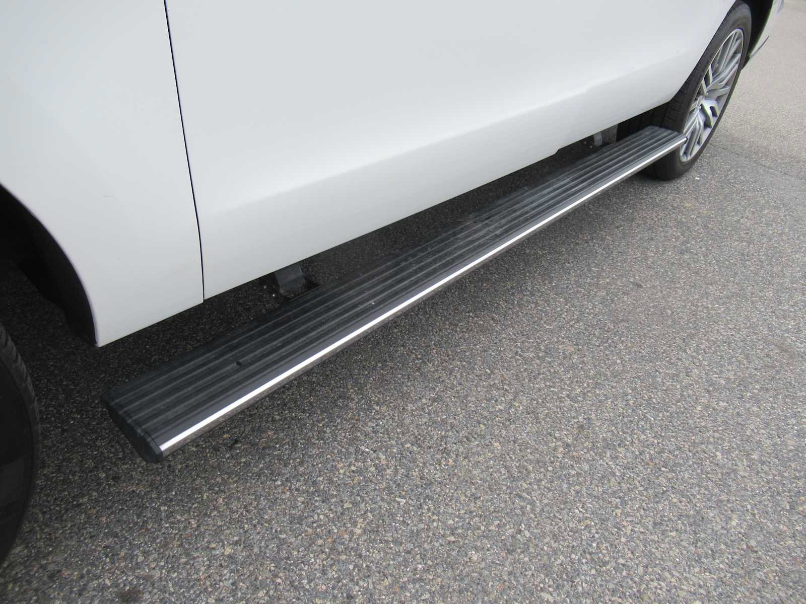 Used 2022 Ford Expedition Max Limited image 13