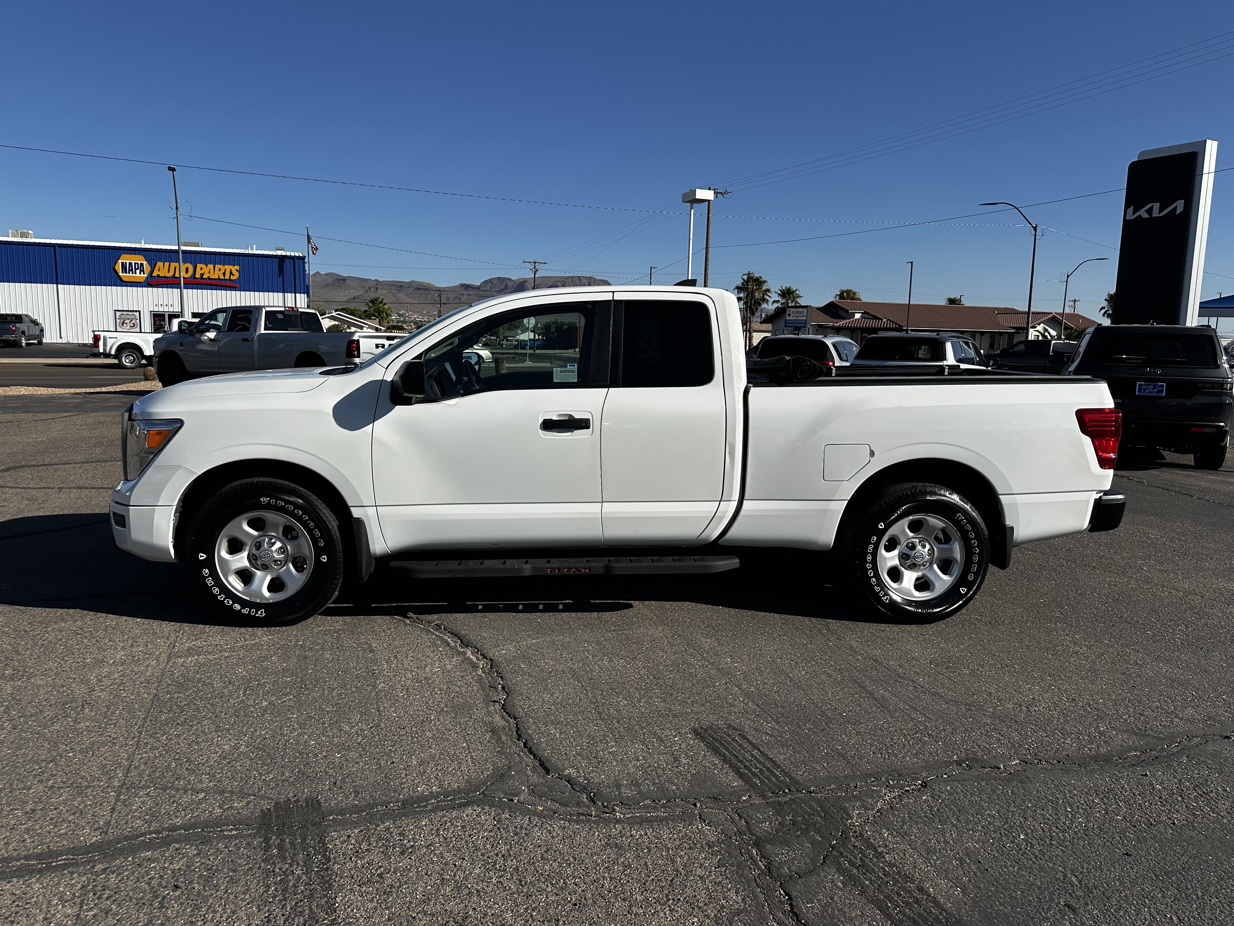 Used 2023 Nissan Titan S RWD image 7