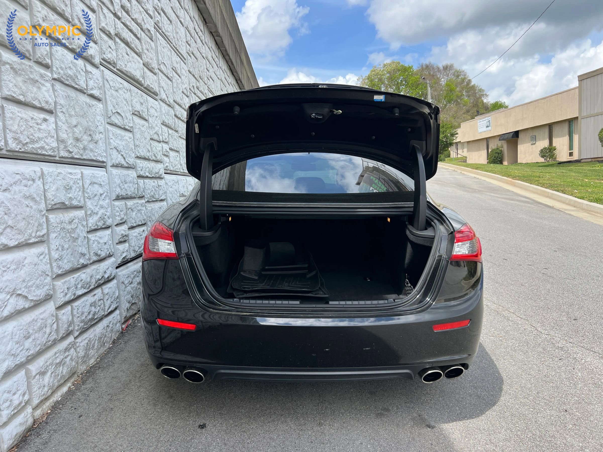 Used 2015 Maserati Ghibli image 44