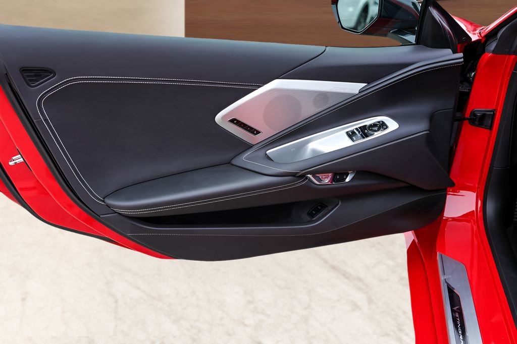 Used 2021 Chevrolet Corvette Stingray Preferred Cpe w/ Z51 Performance Package RWD image 21