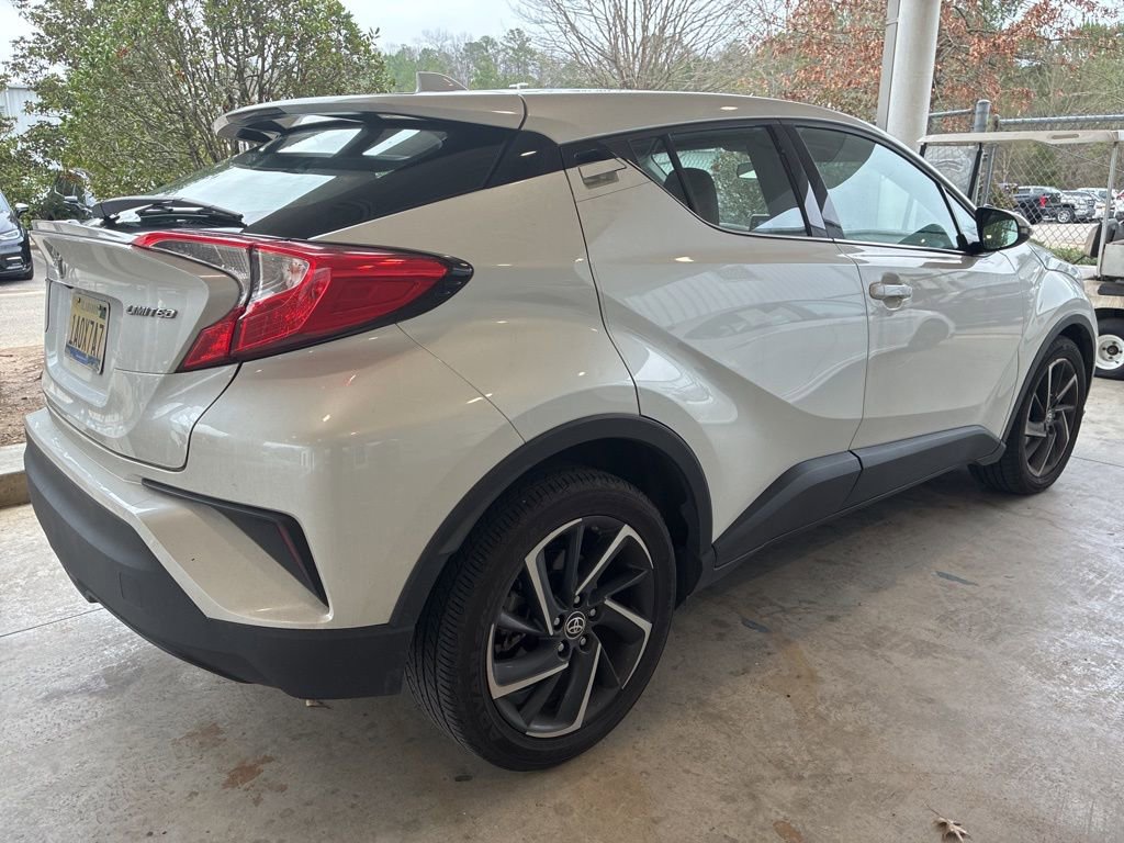 Used 2022 Toyota C-HR Limited image 3