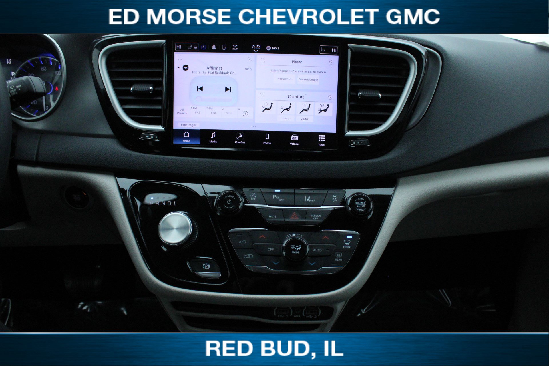 Used 2023 Chrysler Pacifica Touring-L image 13