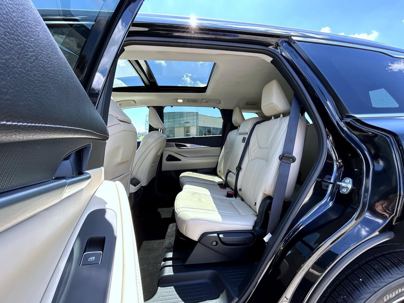 Certified 2023 INFINITI QX60 Luxe w/ Cargo Package AWD/4WD image 21