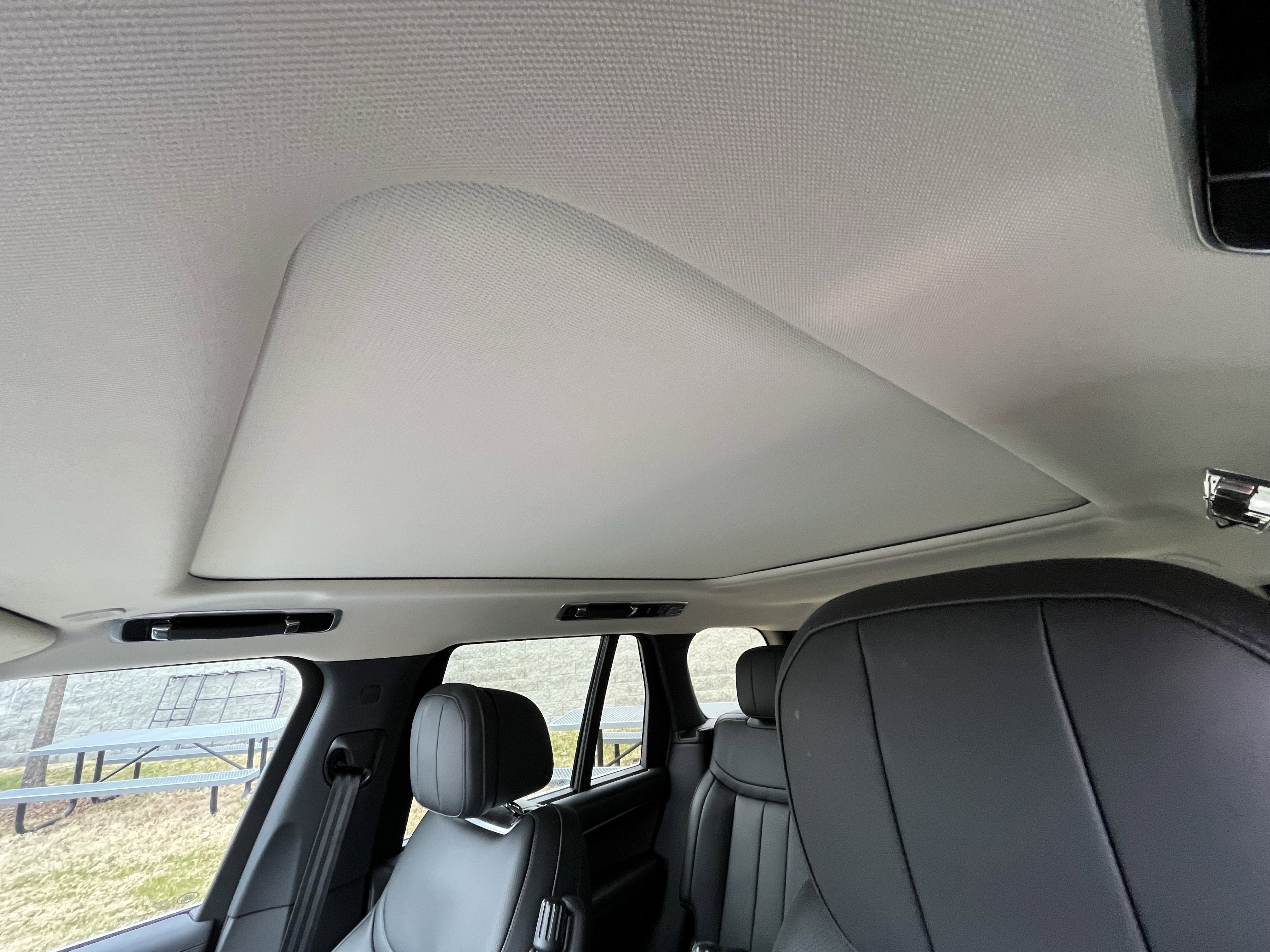 Certified 2025 Land Rover Range Rover SE image 27