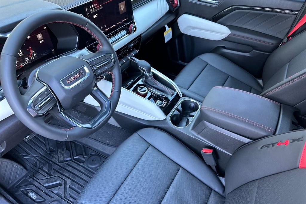 New 2026 GMC Canyon AT4X w/ AT4X AEV Edition AWD/4WD image 8