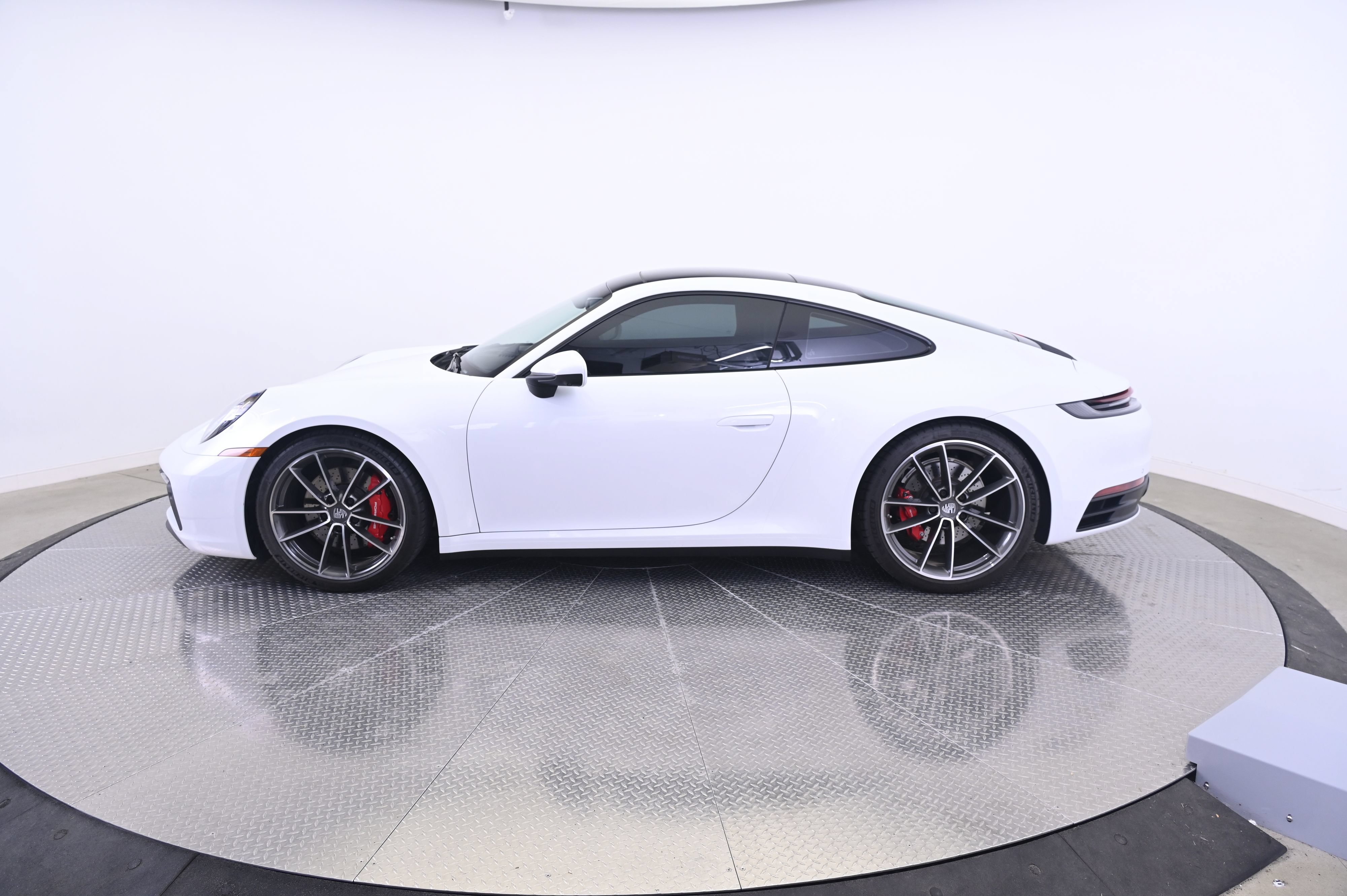 Used 2023 Porsche 911 Carrera S RWD image 2