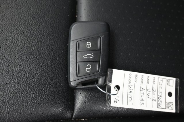 Used 2018 Volkswagen Atlas SE FWD image 25