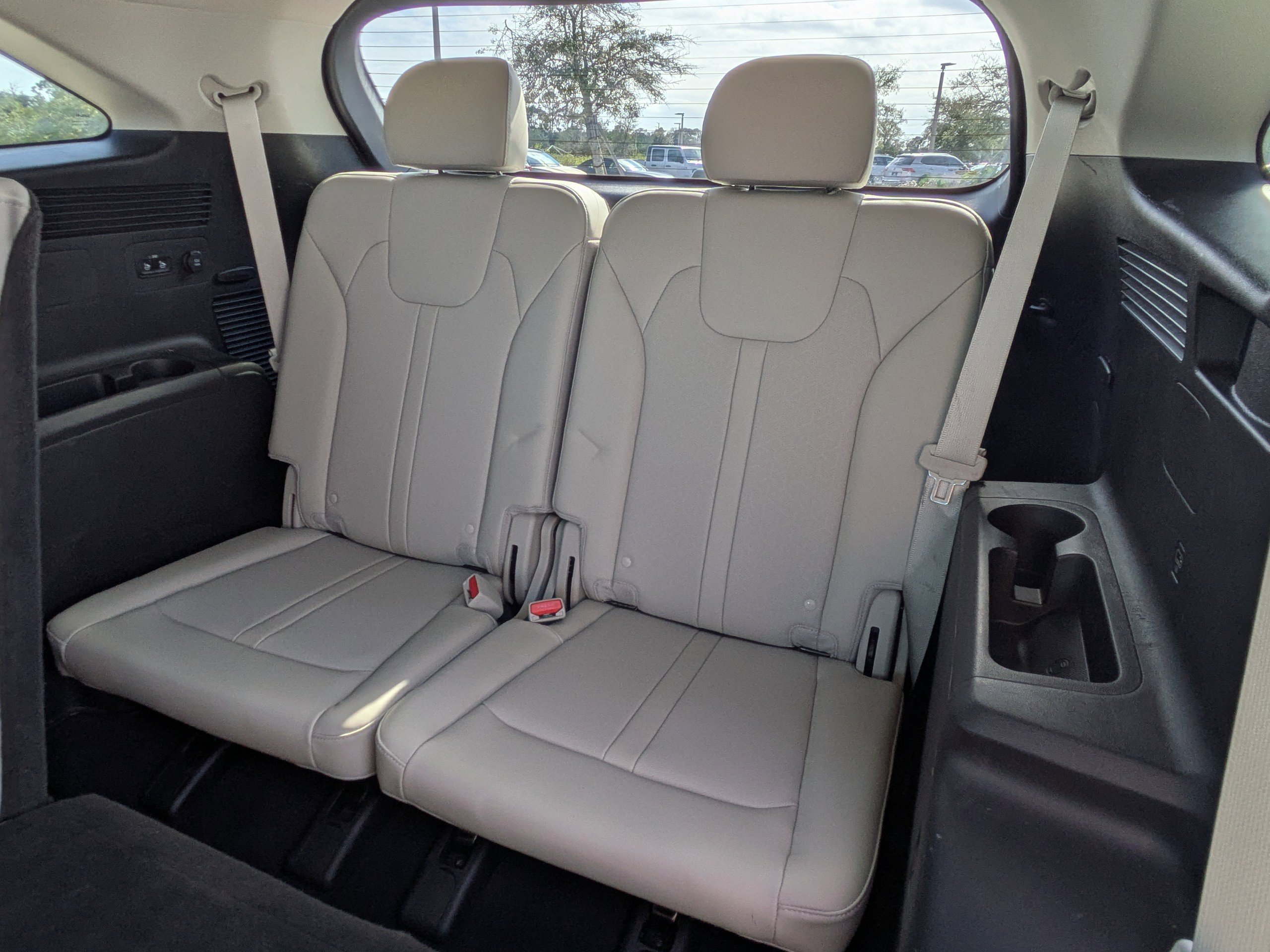 Used 2022 Kia Sorento S image 16