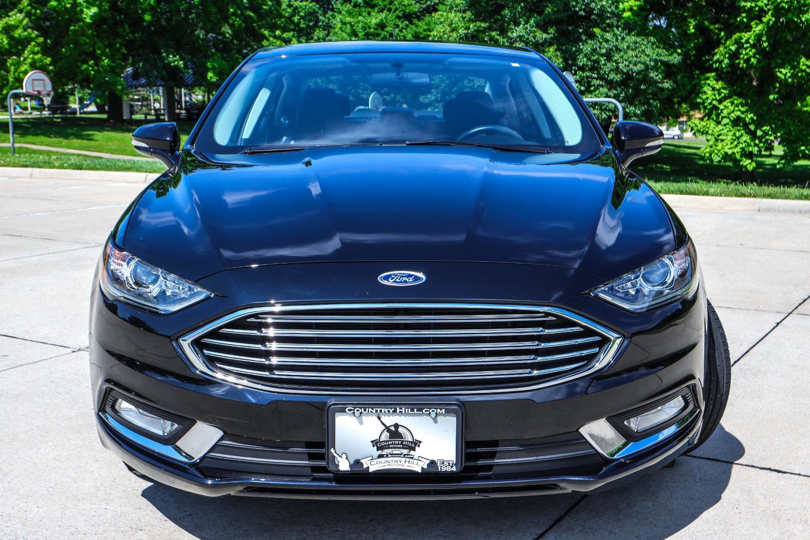 Used 2017 Ford Fusion SE w/ Equipment Group 201A FWD image 18