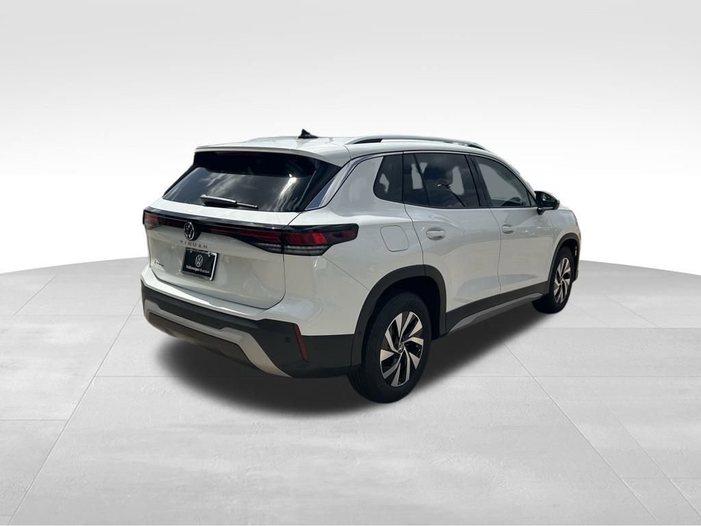 Used 2025 Volkswagen Tiguan S image 4