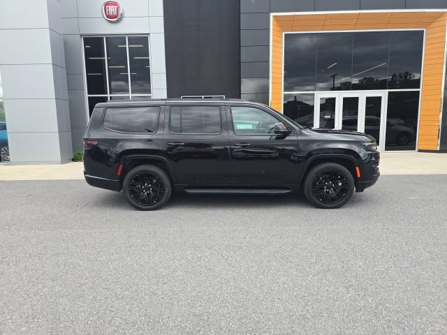 Used 2022 Jeep Wagoneer Series I AWD/4WD image 7