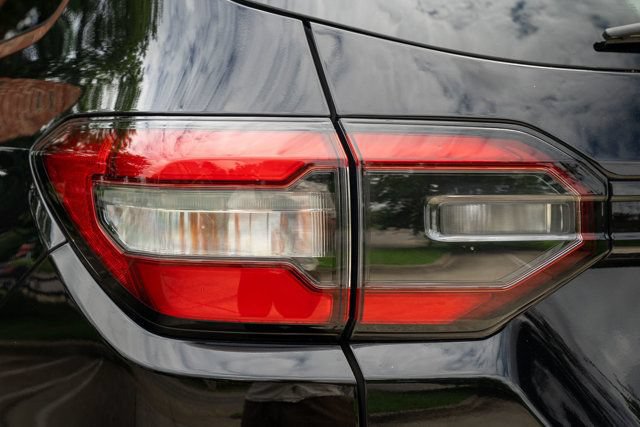Used 2024 Honda Pilot Touring image 16