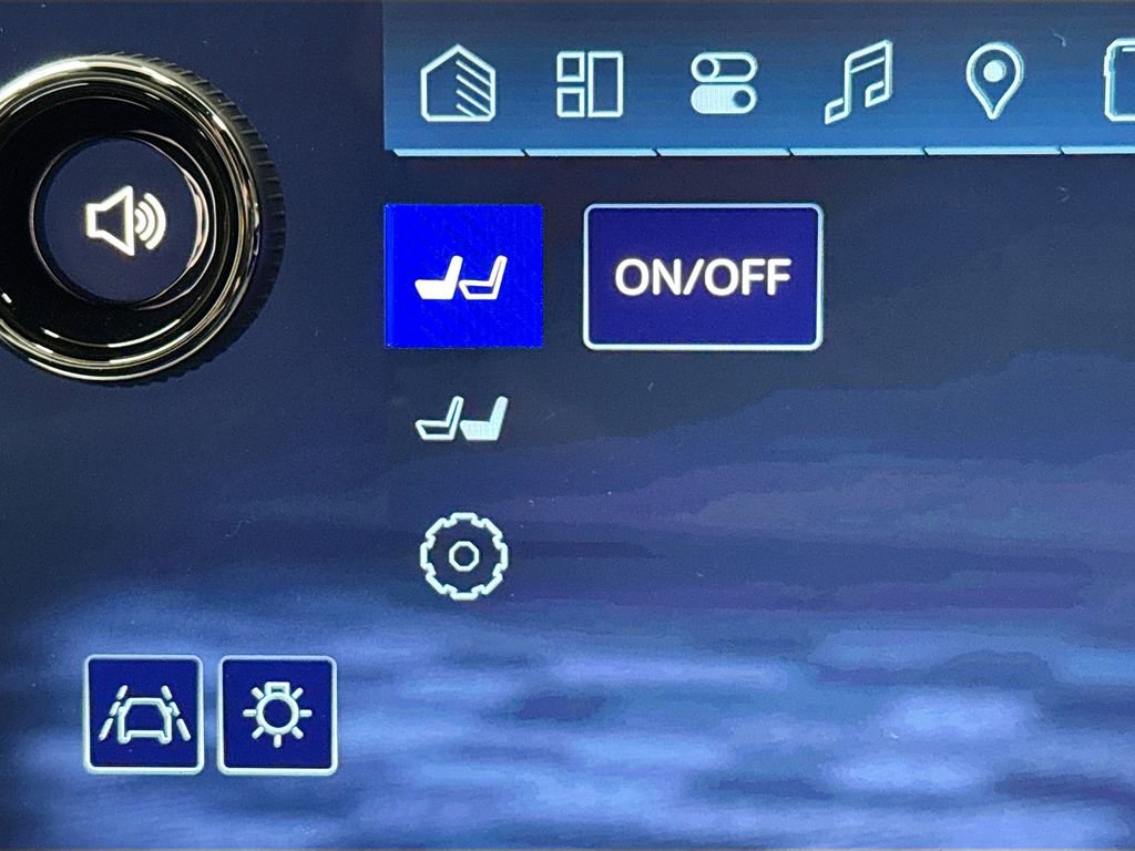 New 2026 Chevrolet Traverse LT w/ Driver Confidence Package image 20